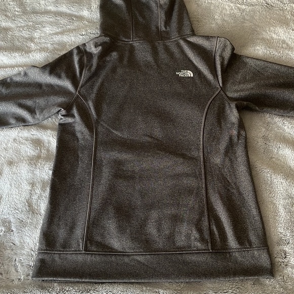 Gray North Face Hoodie - Picture 8 of 8